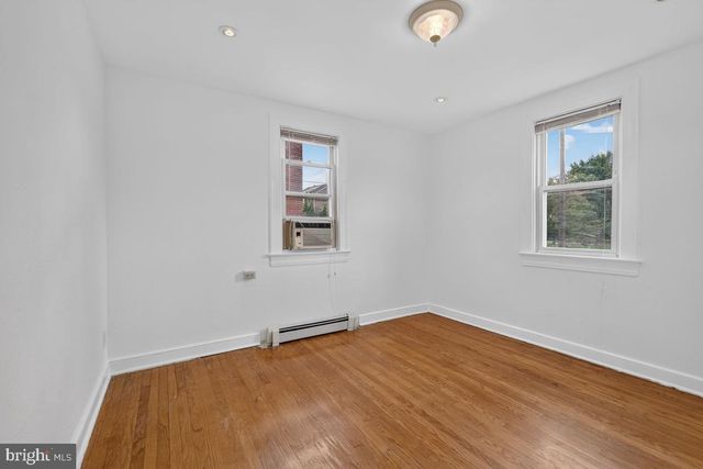 4913 BROOKS ST NE, Washington, DC 20019
