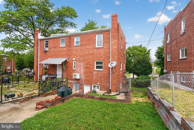 4913 BROOKS ST NE, Washington, DC 20019