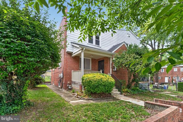 4913 BROOKS ST NE, Washington, DC 20019