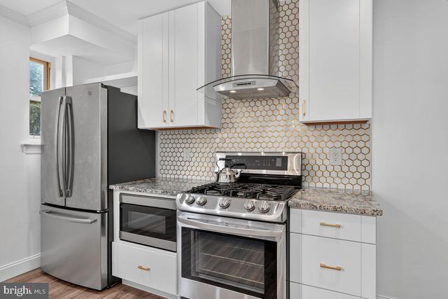 4913 BROOKS ST NE, Washington, DC 20019