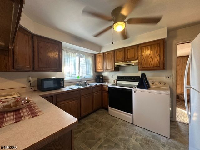 101 Hurley Dr, Hackettstown Town, NJ 07840