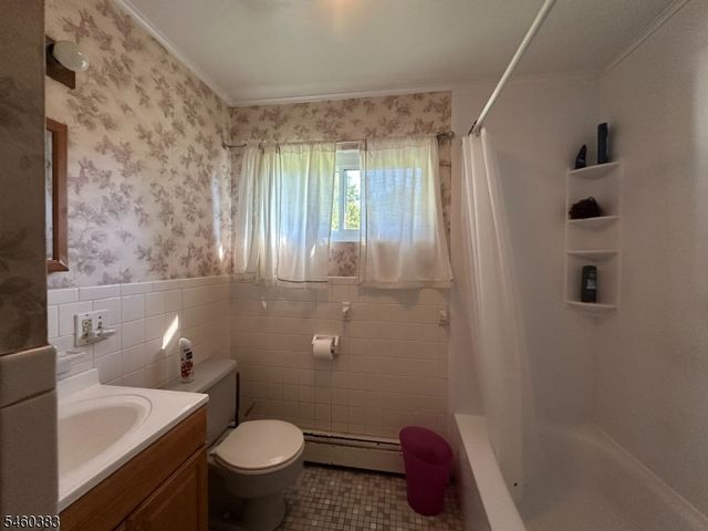 101 Hurley Dr, Hackettstown Town, NJ 07840