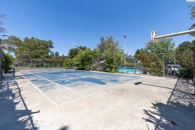 733 Snyder St, Richland, WA 99354