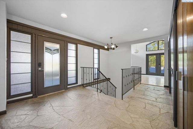 733 Snyder St, Richland, WA 99354