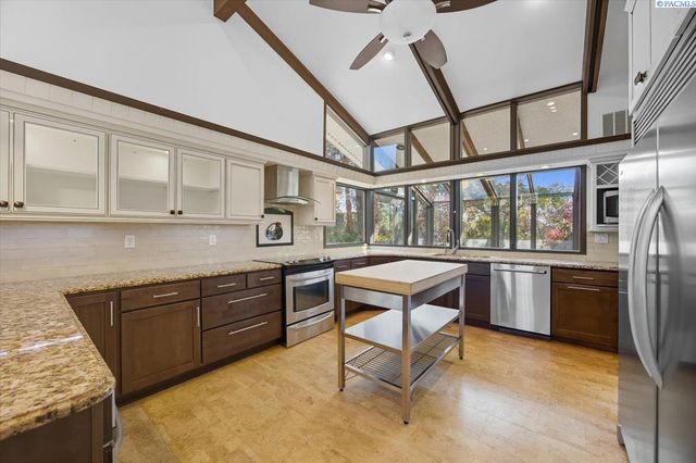 733 Snyder St, Richland, WA 99354