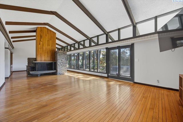 733 Snyder St, Richland, WA 99354