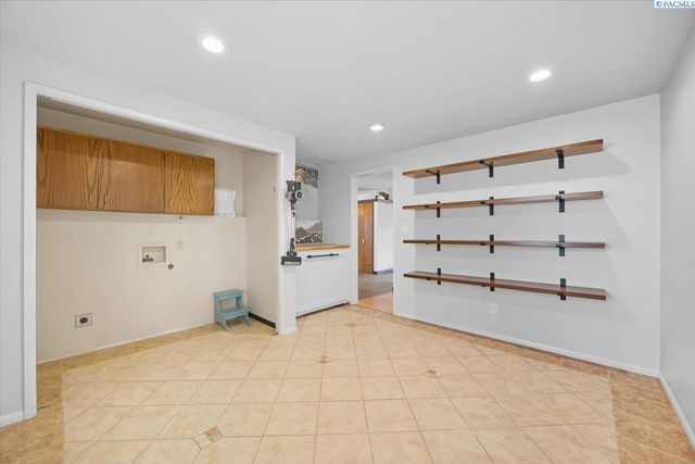 733 Snyder St, Richland, WA 99354