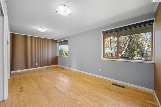 733 Snyder St, Richland, WA 99354