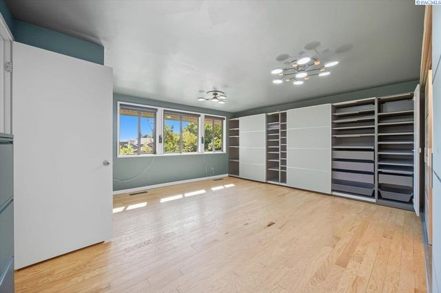 733 Snyder St, Richland, WA 99354