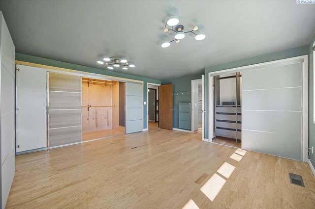 733 Snyder St, Richland, WA 99354