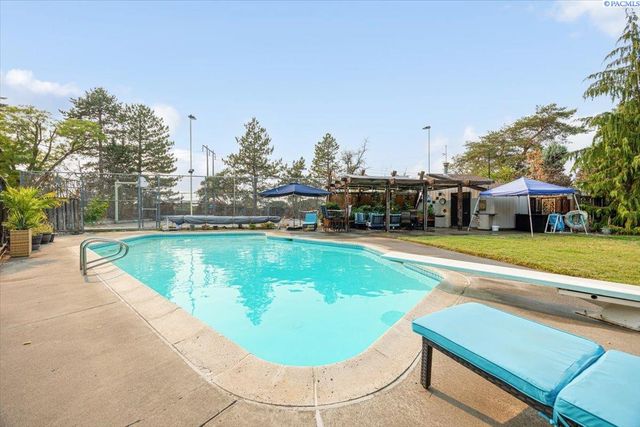 733 Snyder St, Richland, WA 99354