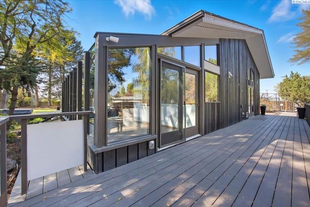 733 Snyder St, Richland, WA 99354