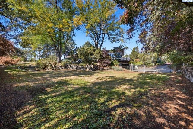 733 Snyder St, Richland, WA 99354