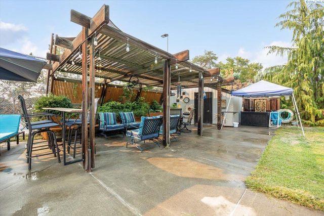 733 Snyder St, Richland, WA 99354