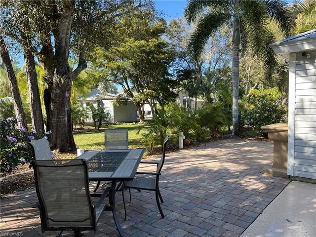 5750 Burrwood CT, Fort Myers, FL 33905