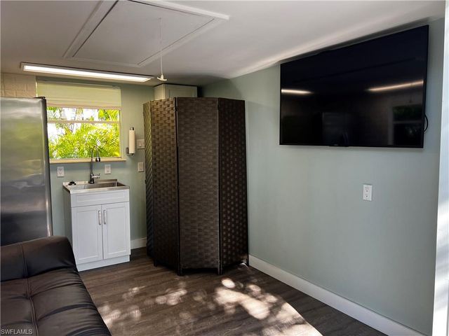 5750 Burrwood CT, Fort Myers, FL 33905