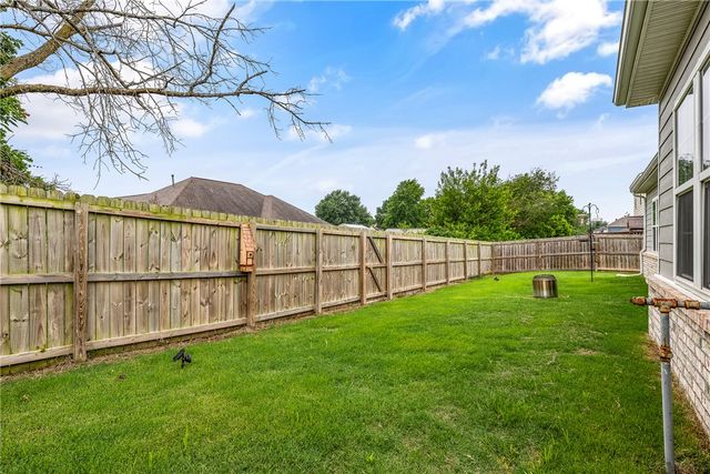 1147 Lyon Loop, Springdale, AR 72764
