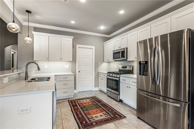 1147 Lyon Loop, Springdale, AR 72764