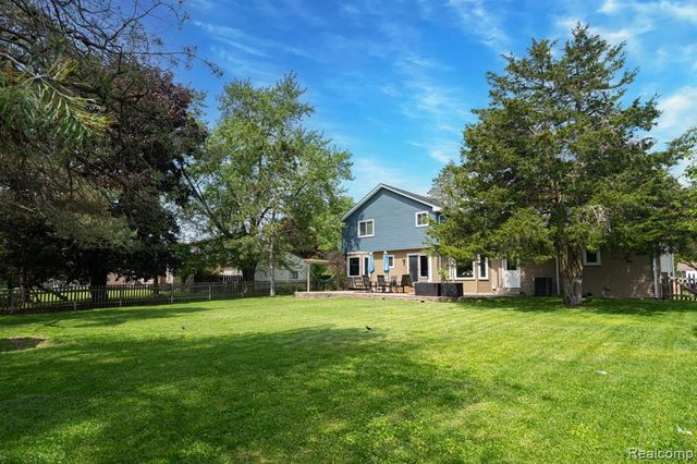 7152 Snow Apple Drive, Clarkston, MI 48346