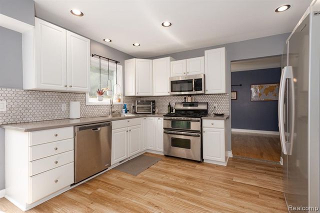 7152 Snow Apple Drive, Clarkston, MI 48346