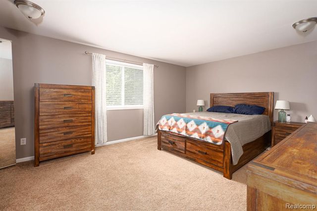 7152 Snow Apple Drive, Clarkston, MI 48346