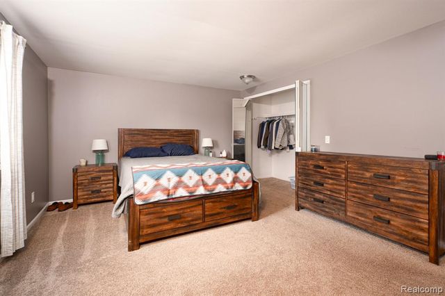 7152 Snow Apple Drive, Clarkston, MI 48346