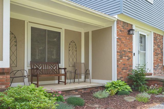 7152 Snow Apple Drive, Clarkston, MI 48346