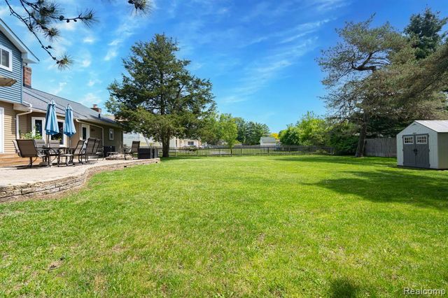 7152 Snow Apple Drive, Clarkston, MI 48346