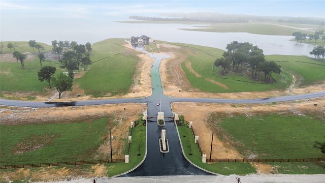 380 Harborside Terrace, Windom, TX 75492