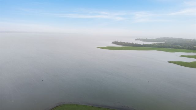 380 Harborside Terrace, Windom, TX 75492