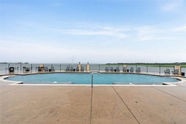 380 Harborside Terrace, Windom, TX 75492