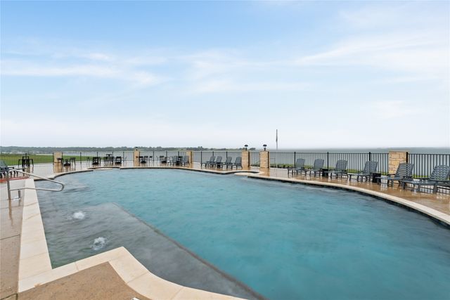 380 Harborside Terrace, Windom, TX 75492