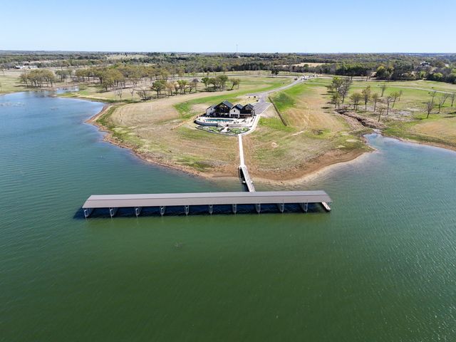 380 Harborside Terrace, Windom, TX 75492