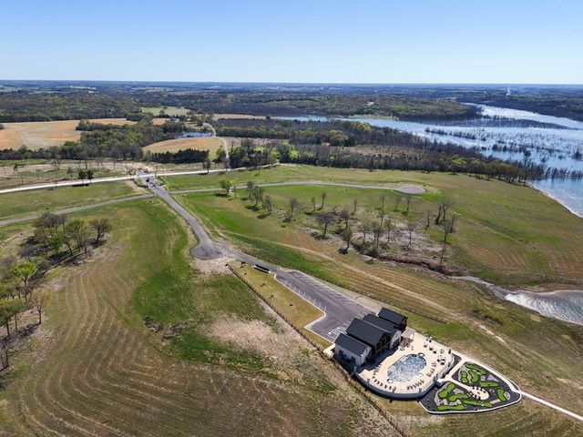 380 Harborside Terrace, Windom, TX 75492