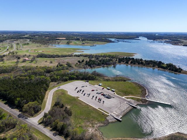 380 Harborside Terrace, Windom, TX 75492