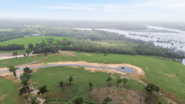 380 Harborside Terrace, Windom, TX 75492