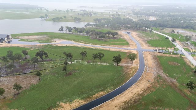 380 Harborside Terrace, Windom, TX 75492