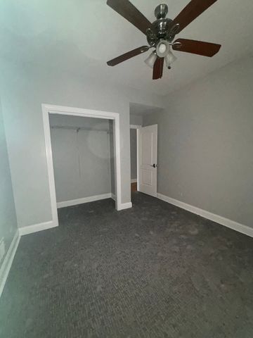 4933 S Prairie Avenue 3, Chicago, IL 60615
