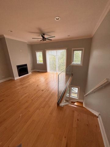 4933 S Prairie Avenue 3, Chicago, IL 60615