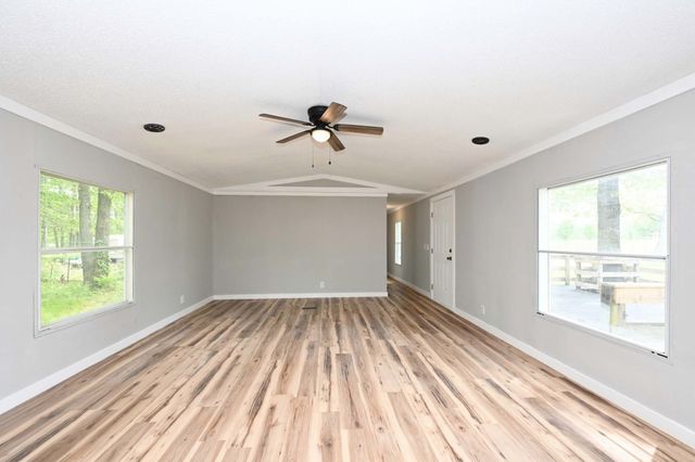 155 Breeder Rd, Portland, TN 37148