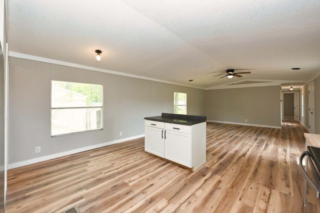 155 Breeder Rd, Portland, TN 37148