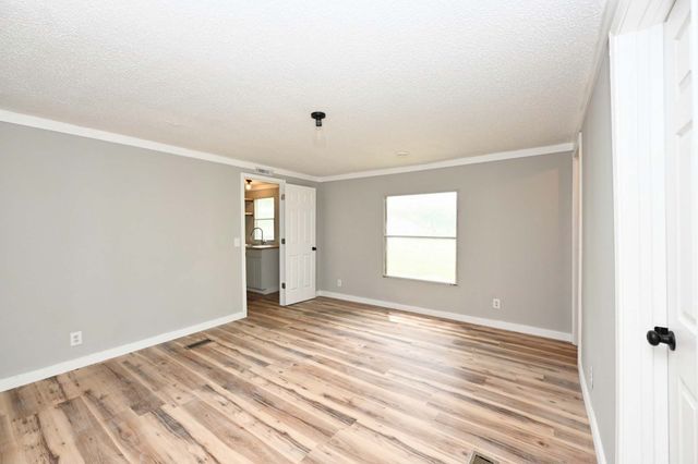 155 Breeder Rd, Portland, TN 37148
