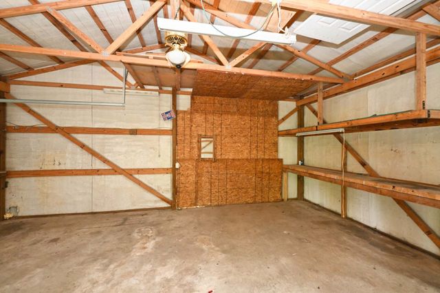 155 Breeder Rd, Portland, TN 37148