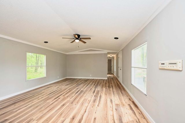 155 Breeder Rd, Portland, TN 37148