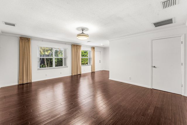 368 Plymouth Road, West Palm Beach, FL 33405