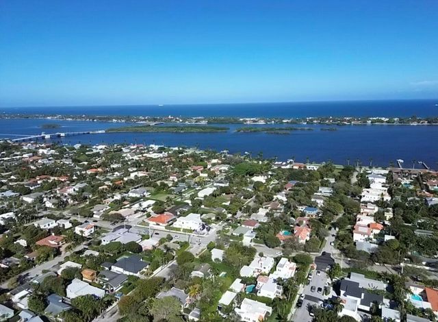 368 Plymouth Road, West Palm Beach, FL 33405