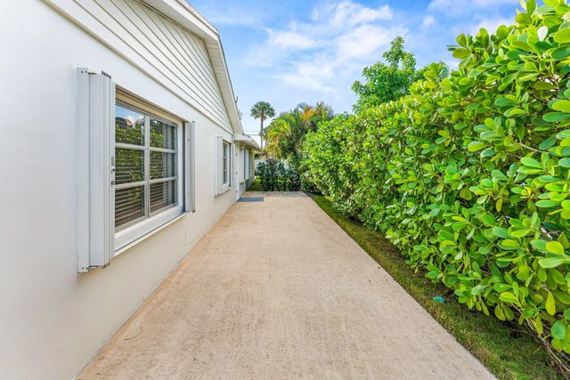 368 Plymouth Road, West Palm Beach, FL 33405