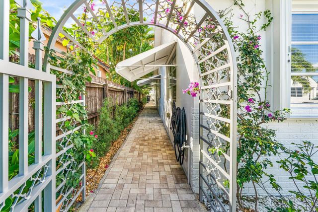 368 Plymouth Road, West Palm Beach, FL 33405