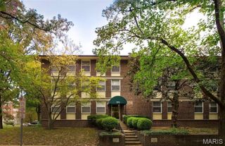 7571 Wellington Way 1A, St Louis, MO 63105