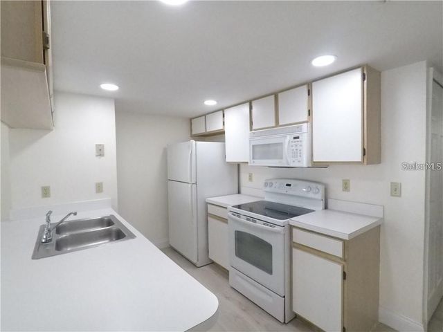 2010 ROYAL BAY BOULEVARD 113, Kissimmee, FL 34746